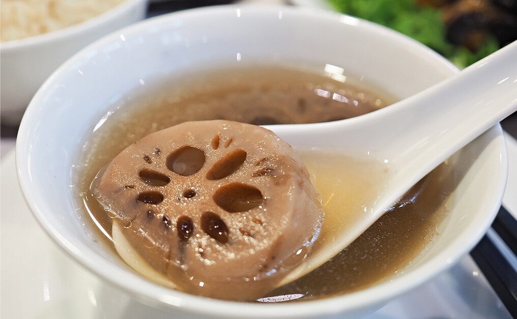 蓮藕湯10款健康食譜推介｜5大養生功效｜這個配搭降血壓、清熱解毒