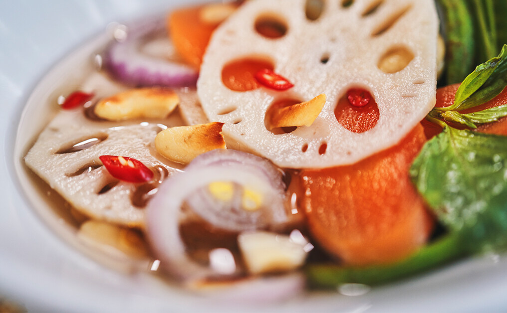 蓮藕湯食譜推介：蓮藕栗子紅蘿蔔湯・潤肺止咳