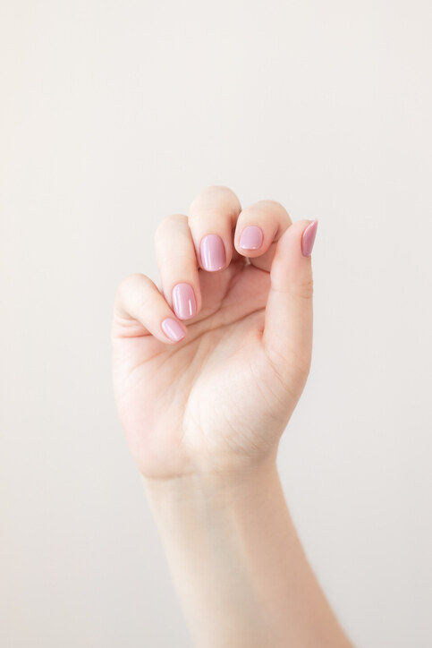 Soft gel vs Hard gel分別在哪？兩者優點缺點比較｜附gel甲後護理方法