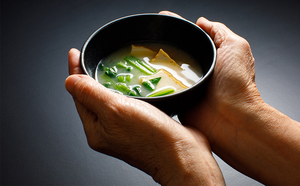 味噌是平價抗衰老食物!7大好處與壞處|熱量低可減肥嗎?附3款食譜做法 味噌是平價抗衰老食物!7大好處與壞處|熱量低可減肥嗎?附3款食譜做法