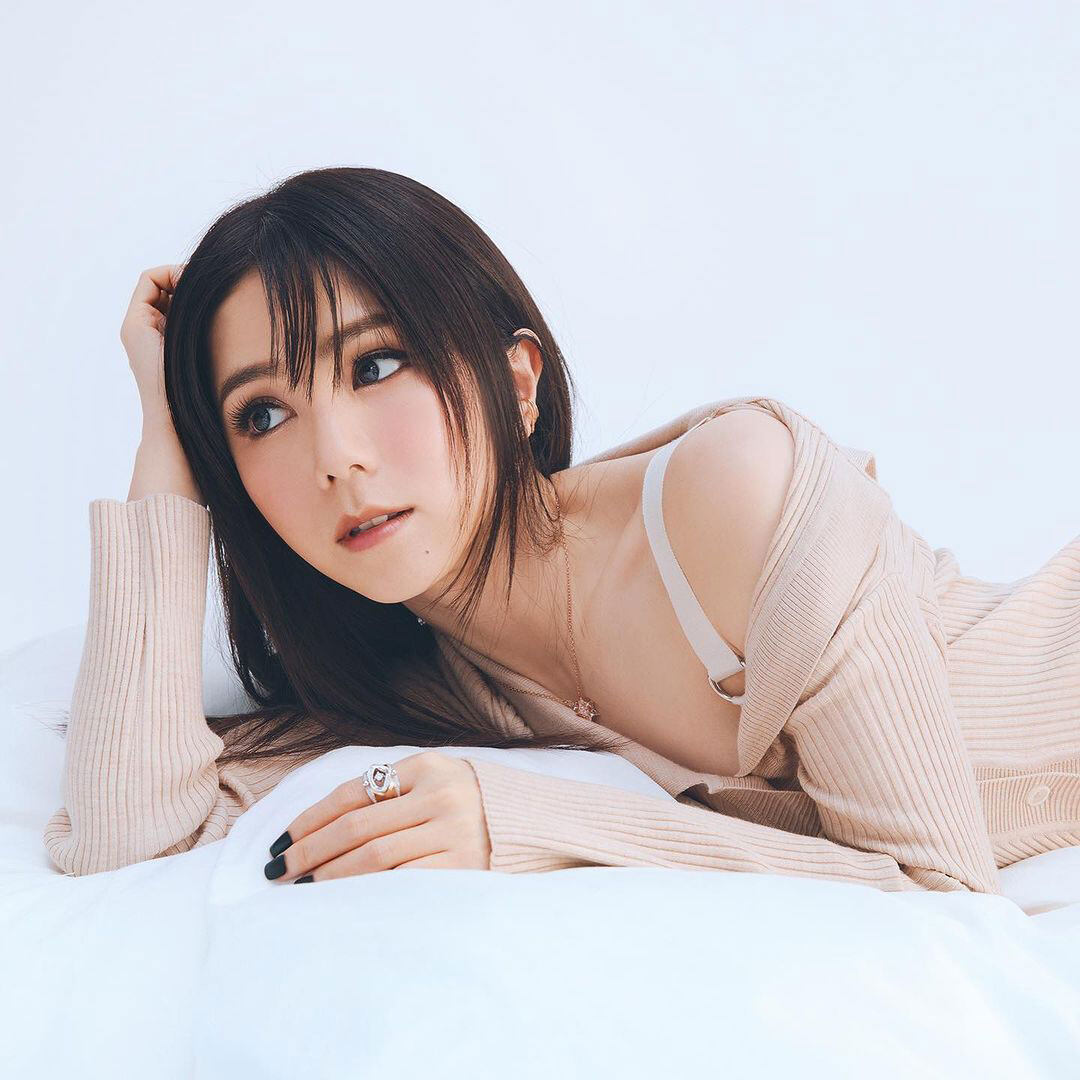 薛凱琪罕見性感造型激發女人味!回顧疑似整容女星樣貌進化史 薛凱琪罕見性感造型激發女人味!回顧疑似整容女星樣貌進化史