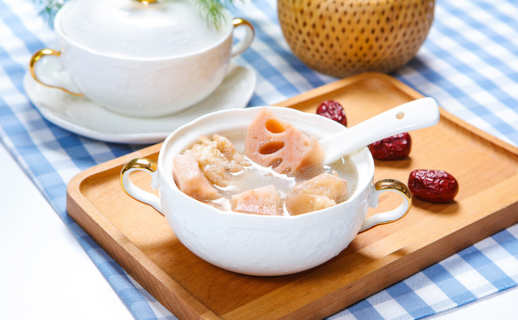 蓮藕湯食譜推介：蓮藕栗子合桃湯・潤腸通便