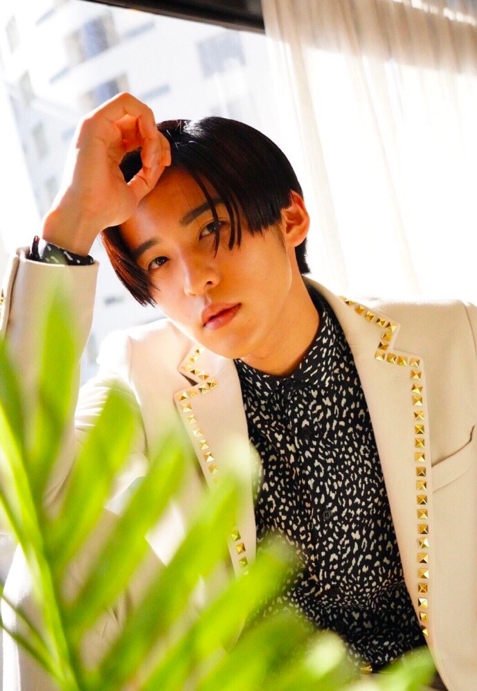 男士髮型｜10大範本推薦：清爽Buzz Cut、霸氣Slicked Back、不羈丸子頭，易整理男神味倍增