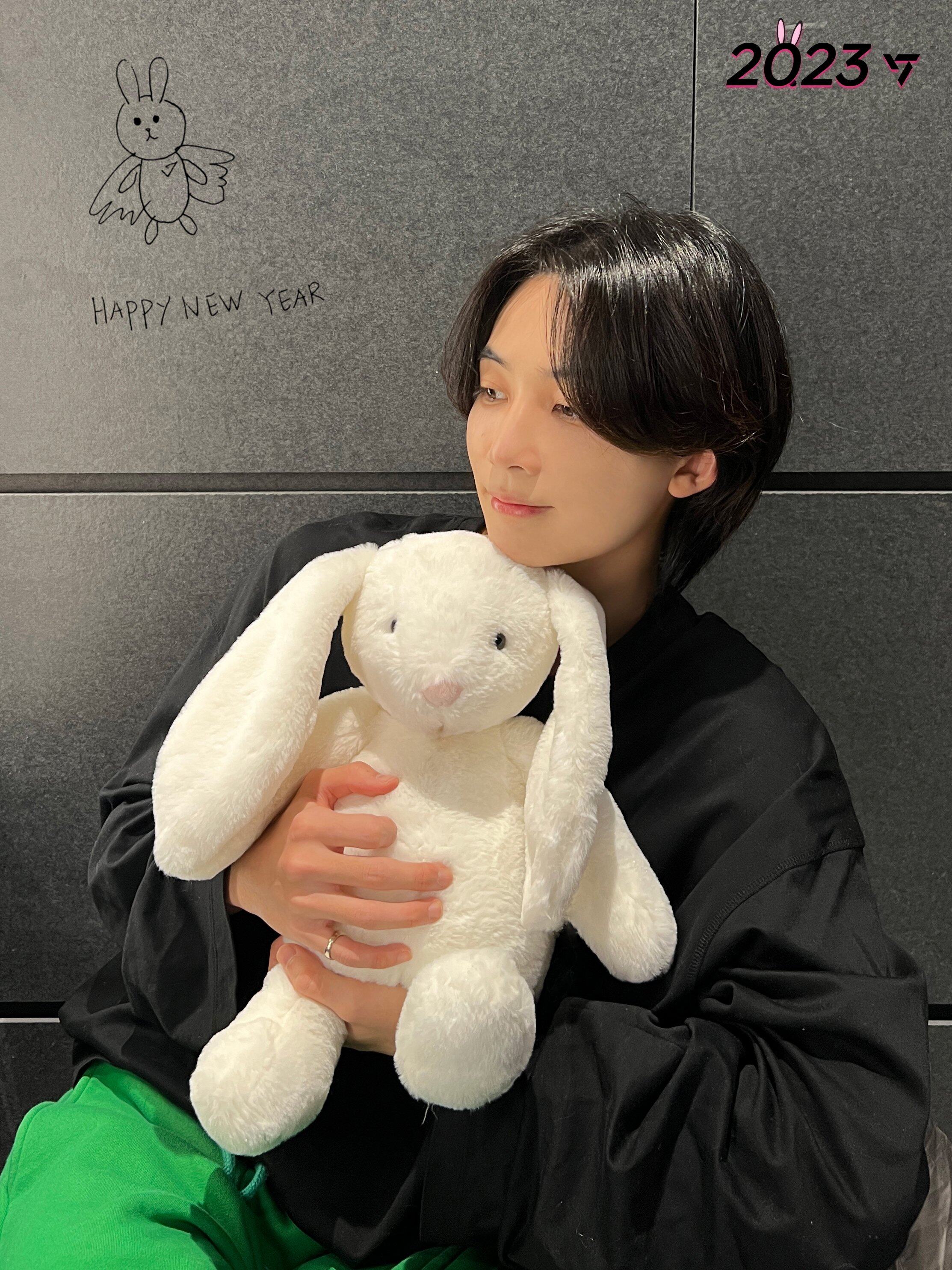 Jellycat 為何會爆紅？讓大家找回童心的童趣配飾超治癒！Kpop Idol也愛的Jellycat公仔手袋🧸
