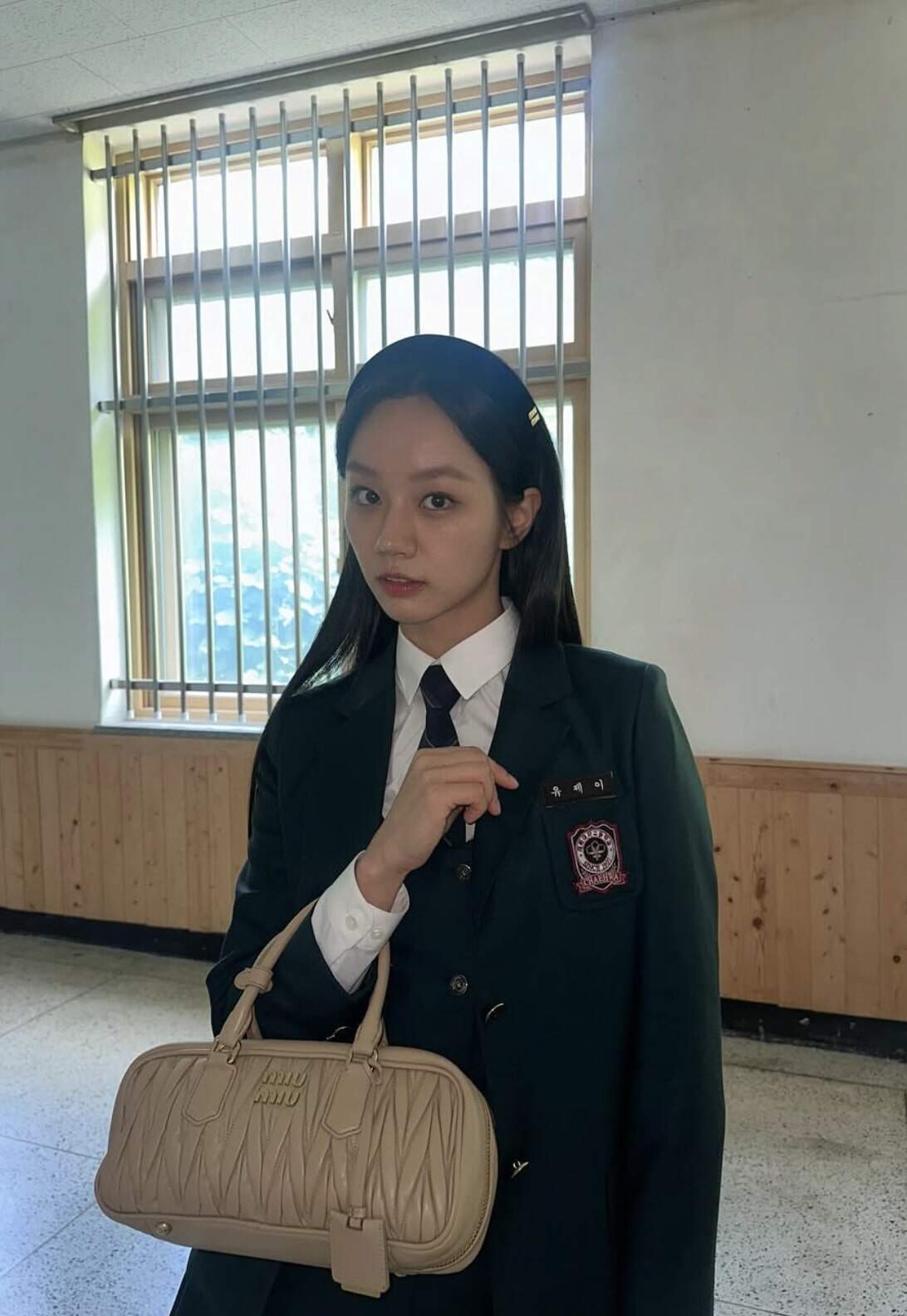 惠利挑戰19禁GL韓劇《善意的競爭》 竟自費購入Hermes、Chanel、Miu Miu等名牌當戲服?! 惠利挑戰19禁GL韓劇《善意的競爭》 竟自費購入Hermes、Chanel、Miu Miu等名牌當戲服?!