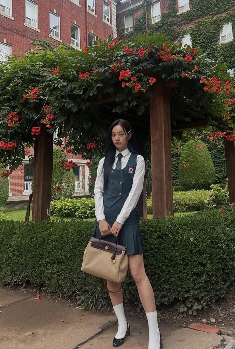 惠利挑戰19禁GL韓劇《善意的競爭》 竟自費購入Hermes、Chanel、Miu Miu等名牌當戲服?! 惠利挑戰19禁GL韓劇《善意的競爭》 竟自費購入Hermes、Chanel、Miu Miu等名牌當戲服?!