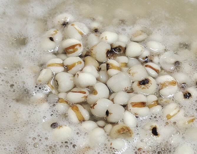 紅豆水、薏米水、赤小豆湯去濕功效比較|中醫詳解飲用禁忌,每天喝有機會尿頻腹瀉 紅豆水、薏米水、赤小豆湯去濕功效比較|中醫詳解飲用禁忌,每天喝有機會尿頻腹瀉