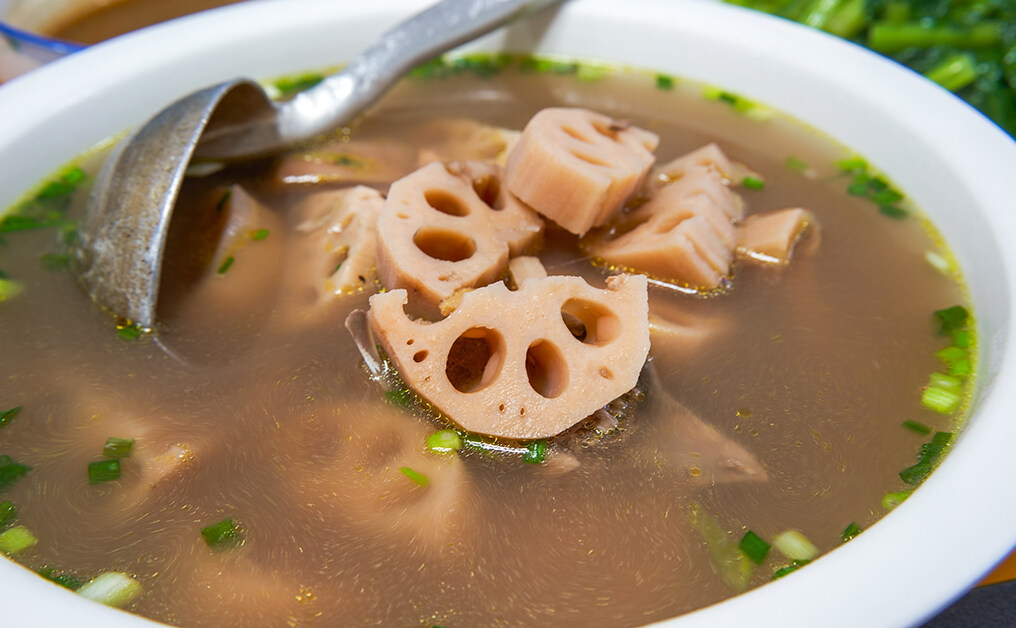 立冬湯水食譜:蓮藕鱸魚湯 立冬湯水食譜:蓮藕鱸魚湯