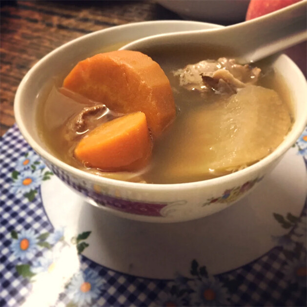 日月魚湯明目防眼乾！10款食譜推薦：初冬滋補湯水最佳搭配蟲草花姬松茸
