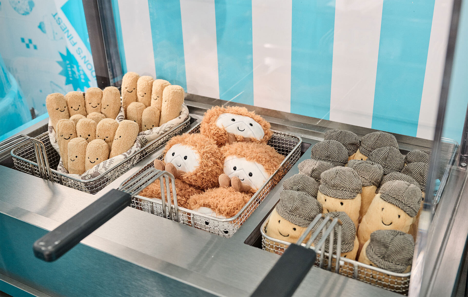 Jellycat 為何會爆紅？讓大家找回童心的童趣配飾超治癒！Kpop Idol也愛的Jellycat公仔手袋🧸