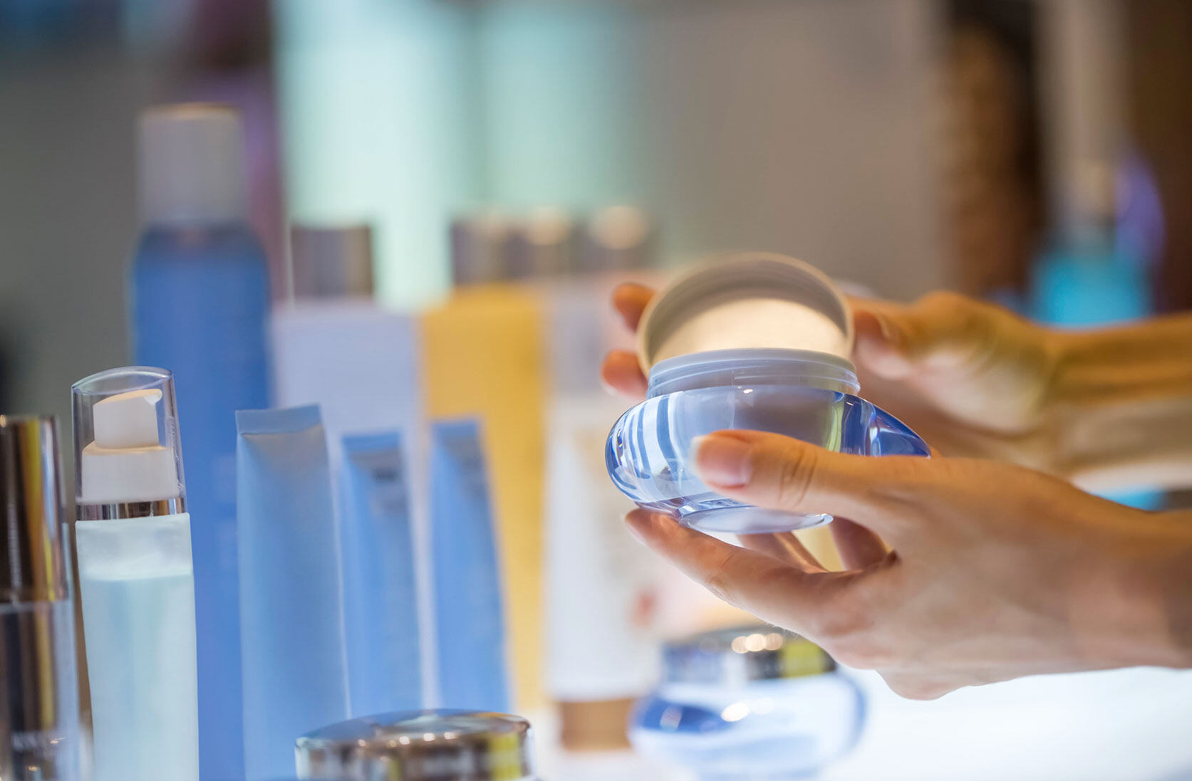 2024年最受歡迎美妝品牌調查|10大必買護膚彩妝品牌推薦 平價保養品完勝專櫃級產品! 2024年最受歡迎美妝品牌調查|10大必買護膚彩妝品牌推薦 平價保養品完勝專櫃級產品!