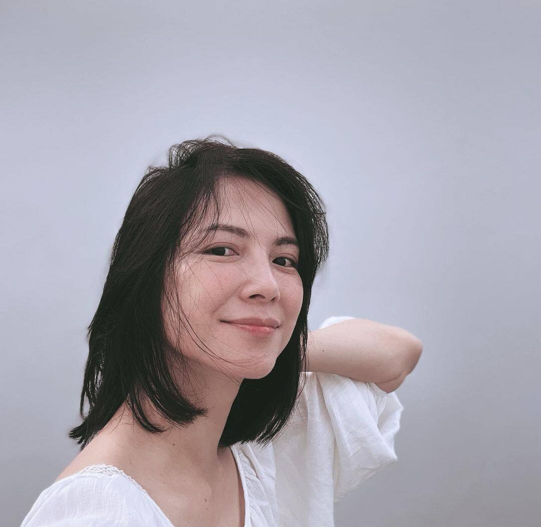 李心潔拍紀錄片曝光兒時照！5大凍齡秘訣從「鬼后」到人母仍維持盛世美顏，素顏如少女