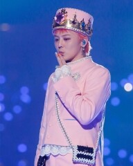 BIG BANG G-DRAGON髮型經典髮型實錄｜權志龍男士髮型：玉子燒頭、鮮染花田染、時尚粉紅頭