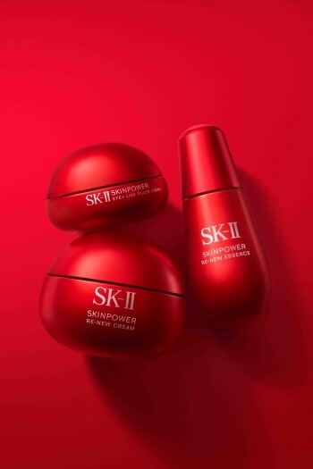 🍎 美編實測：14天蘋果肌重生計畫！解鎖SK-II #Plump蘋大紅球 SKINPOWER 煥顏能量精華霜高效用法！