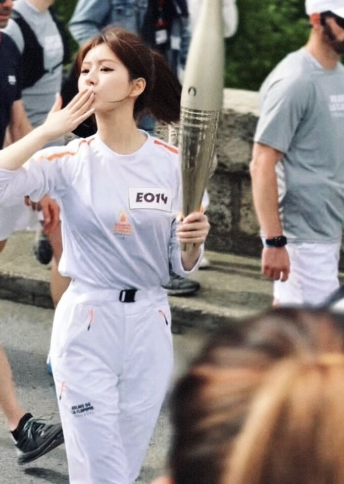 趙露思|火炬手照片瘋傳！「初戀臉」偷偷藏不住成甜寵劇女王　6大魅力由網紅逆襲變女一