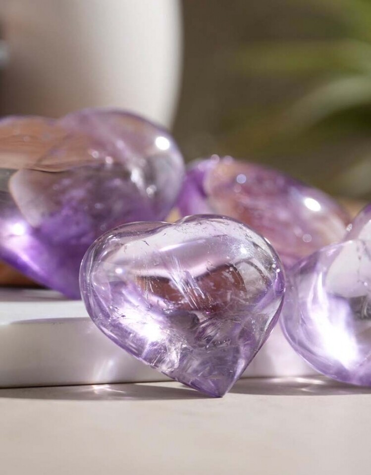 紫水晶｜二月份的誕生石 💜 有助鎮定安神、靈性與智慧並存的夢幻「智慧之石」！