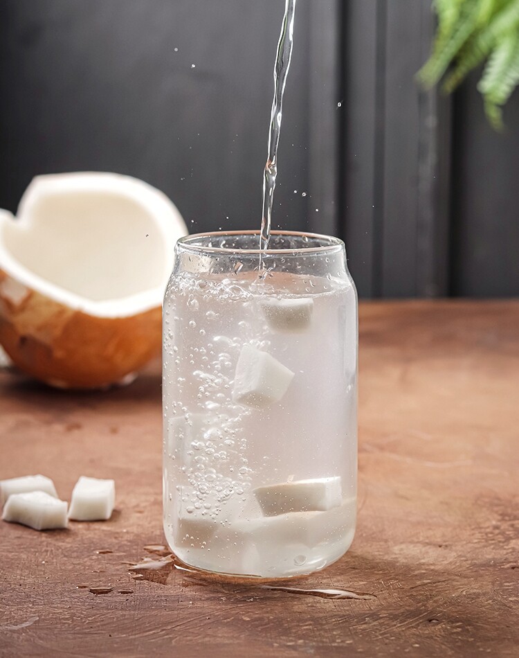 椰子水功效及禁忌｜運動後不宜飲？營養師拆解一天喝多少＋教你分辦變壞