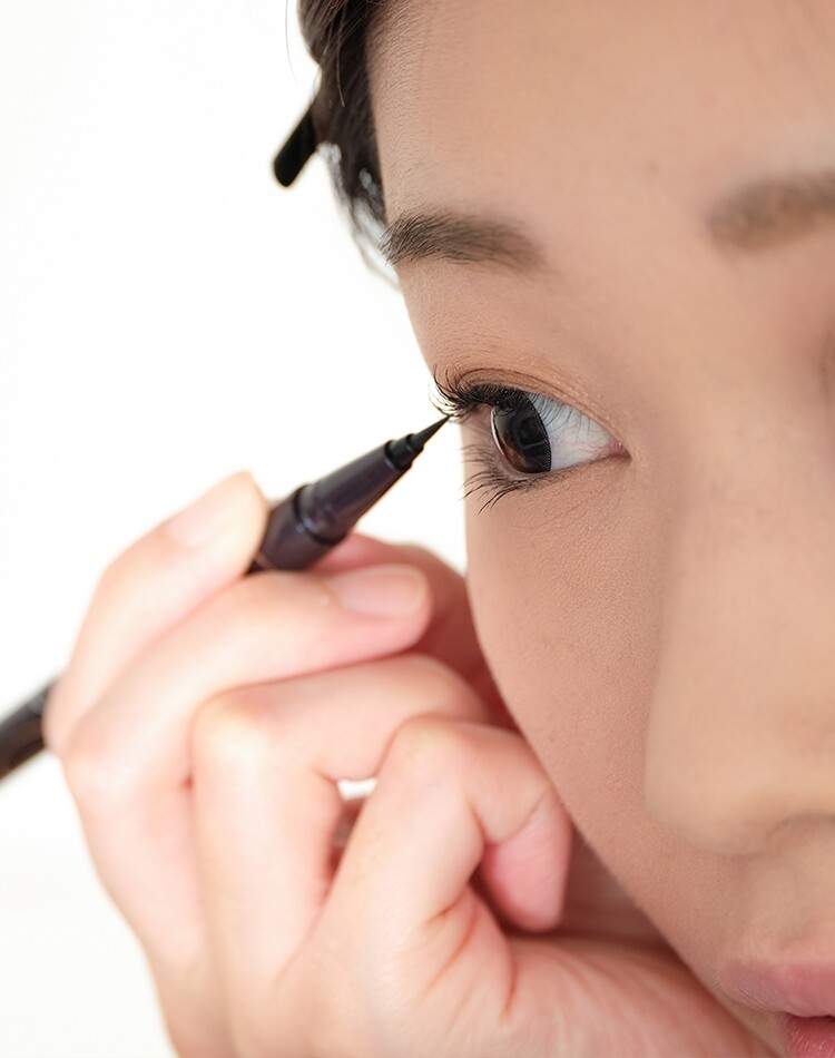 眼線筆推薦2025｜30款開架及專櫃熱賣持久eyeliner｜眼線液／眼線膠筆用法一覽