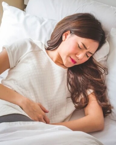 胃痛原因｜不靠胃藥！3大止痛方法公開：穴位按壓、簡易茶療即時紓緩胃部不適