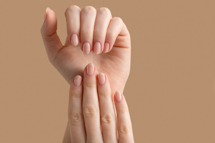 素甲一樣美！養甲10大方法，秒速讓指甲回復健康有亮澤、強韌不易斷