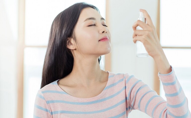 正確定妝噴霧用法｜戴口罩不沾粉防溶妝要這樣做｜必讀用蜜粉以外定妝方法
