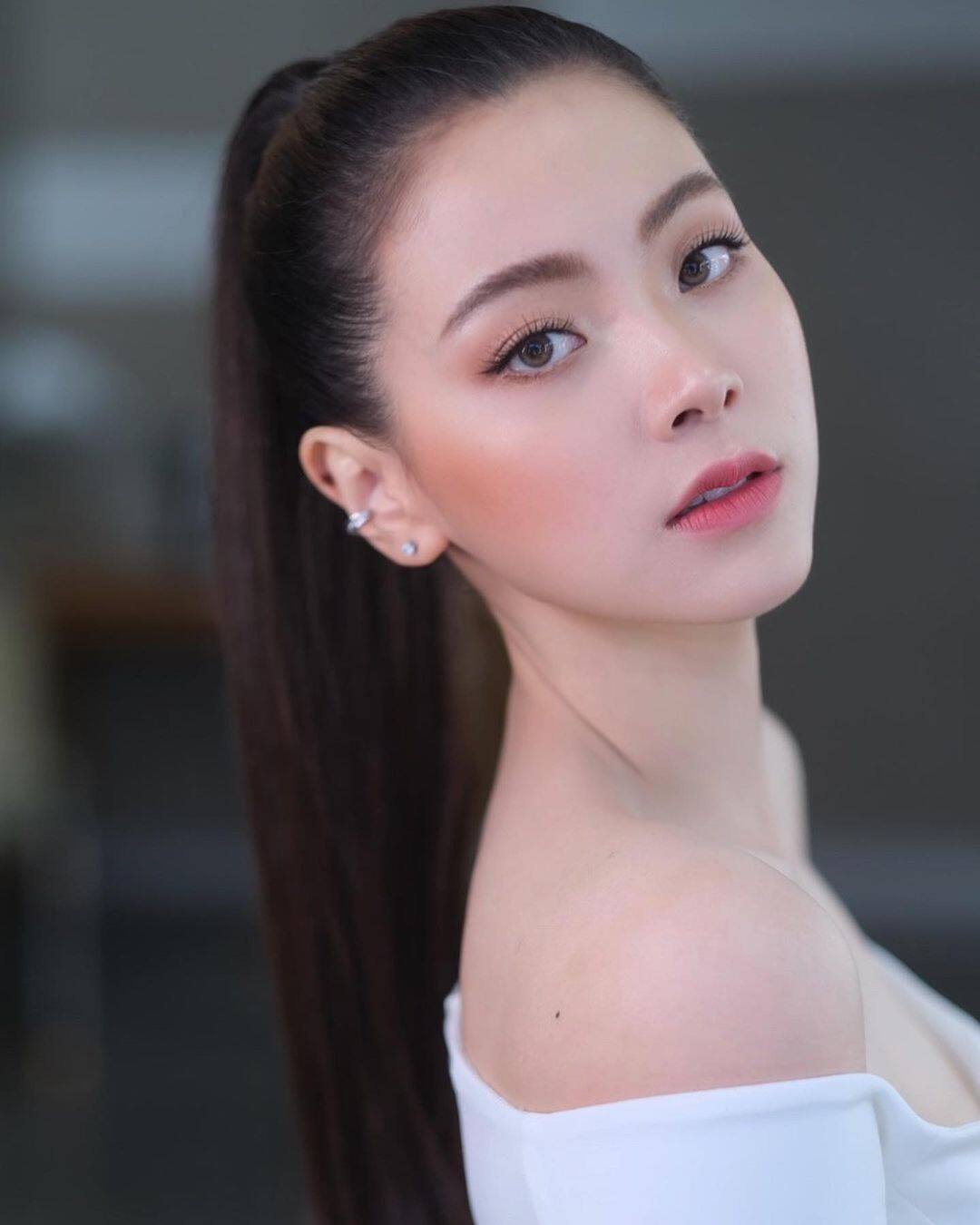 情人節化妝教學1. 白滑無暇的透亮底妝