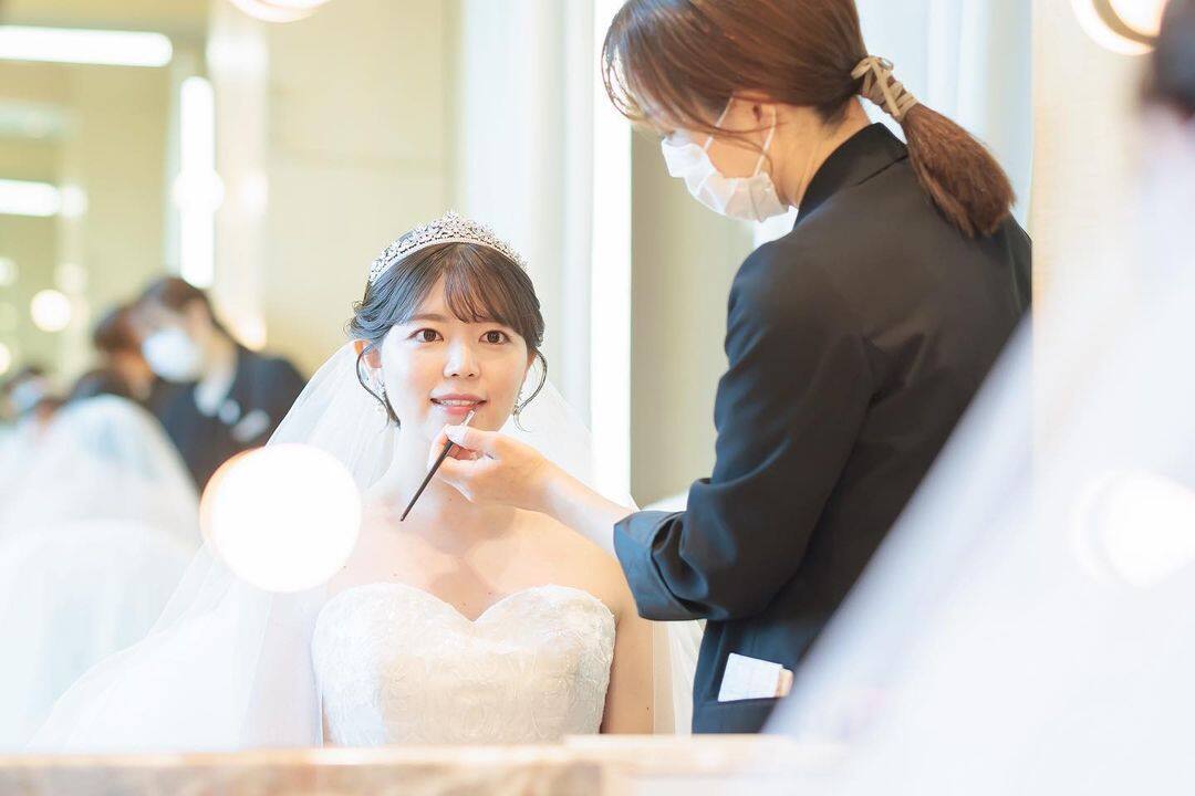日系新娘妝容主打柔和粉嫩的自然妝感
