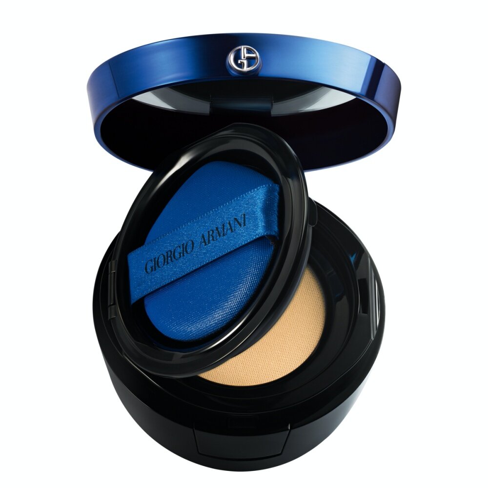 氣墊粉底推薦6： Armani Beauty設計師電光藍氣墊精華粉底 SPF50/PA+++ $630