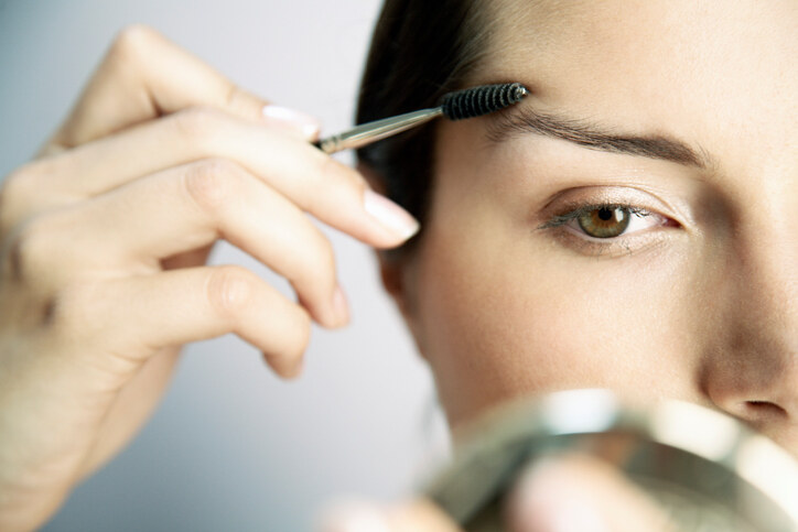 眉毛修壞補救方法2：善用眉毛產品