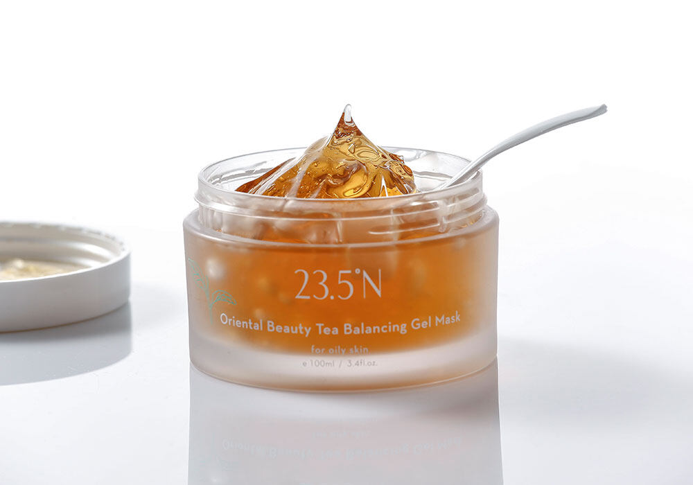 23.5 °N Oriental Beauty Tea Balancing Gel Mask $220 23.5 °N Oriental Beauty Tea Balancing Gel Mask $220