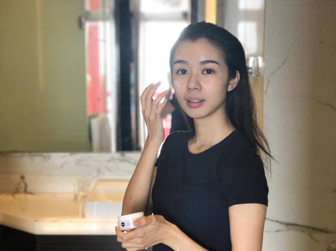 上妝步驟：妝前打底護膚