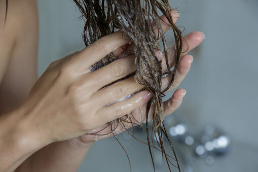 急救頭髮毛燥方法｜5步達致專業級焗油效果徹底改善髮質＋護髮產品推