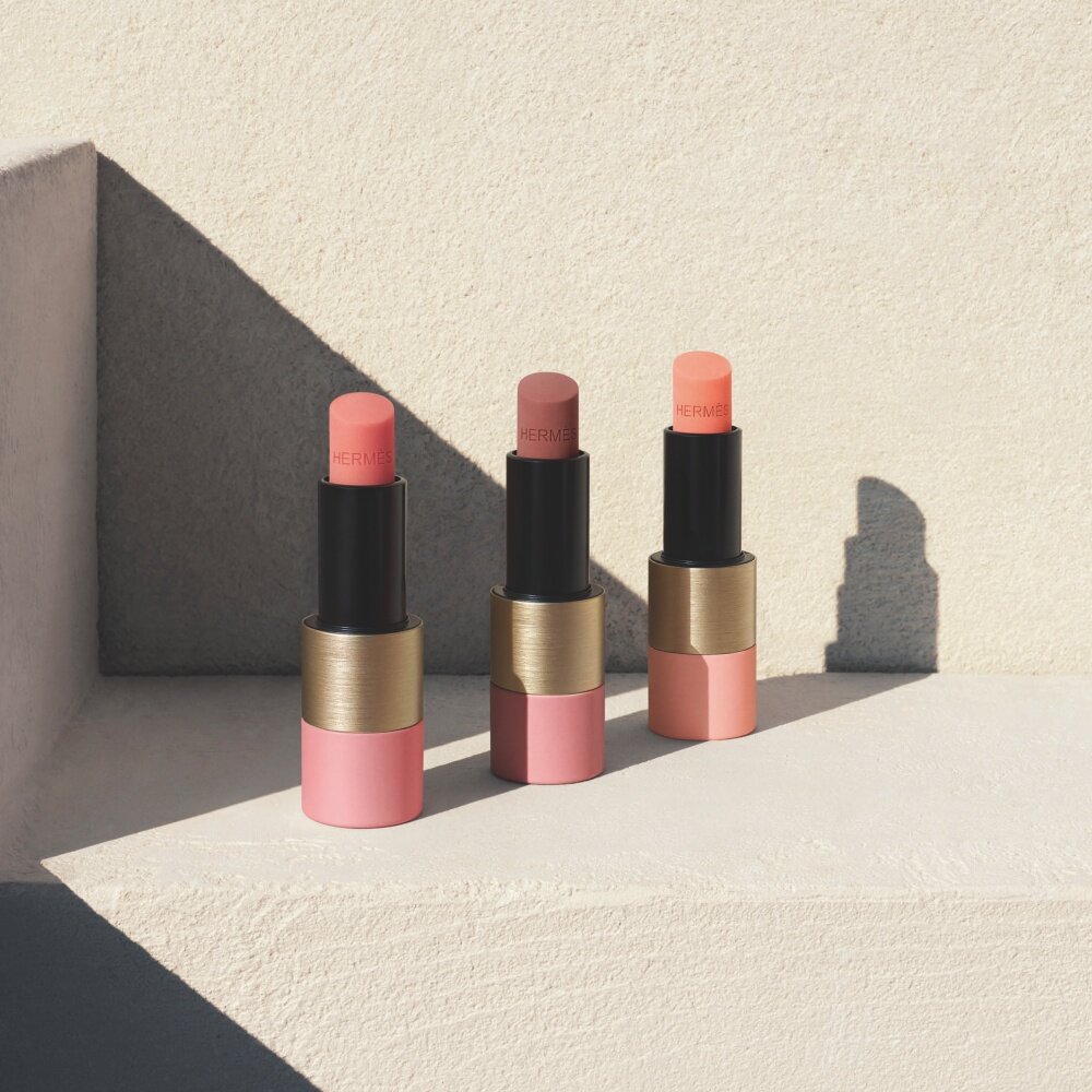 延續Rouge Hermès唇妝系列的產品設計理念，Rose Hermès 瑰麗唇膏系列化包括三款