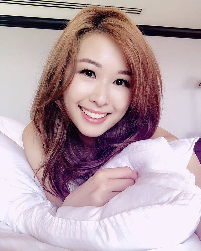 趙希洛的 IG 相簿，她在化妝髮型和穿搭上都甚有小貴婦的氣質