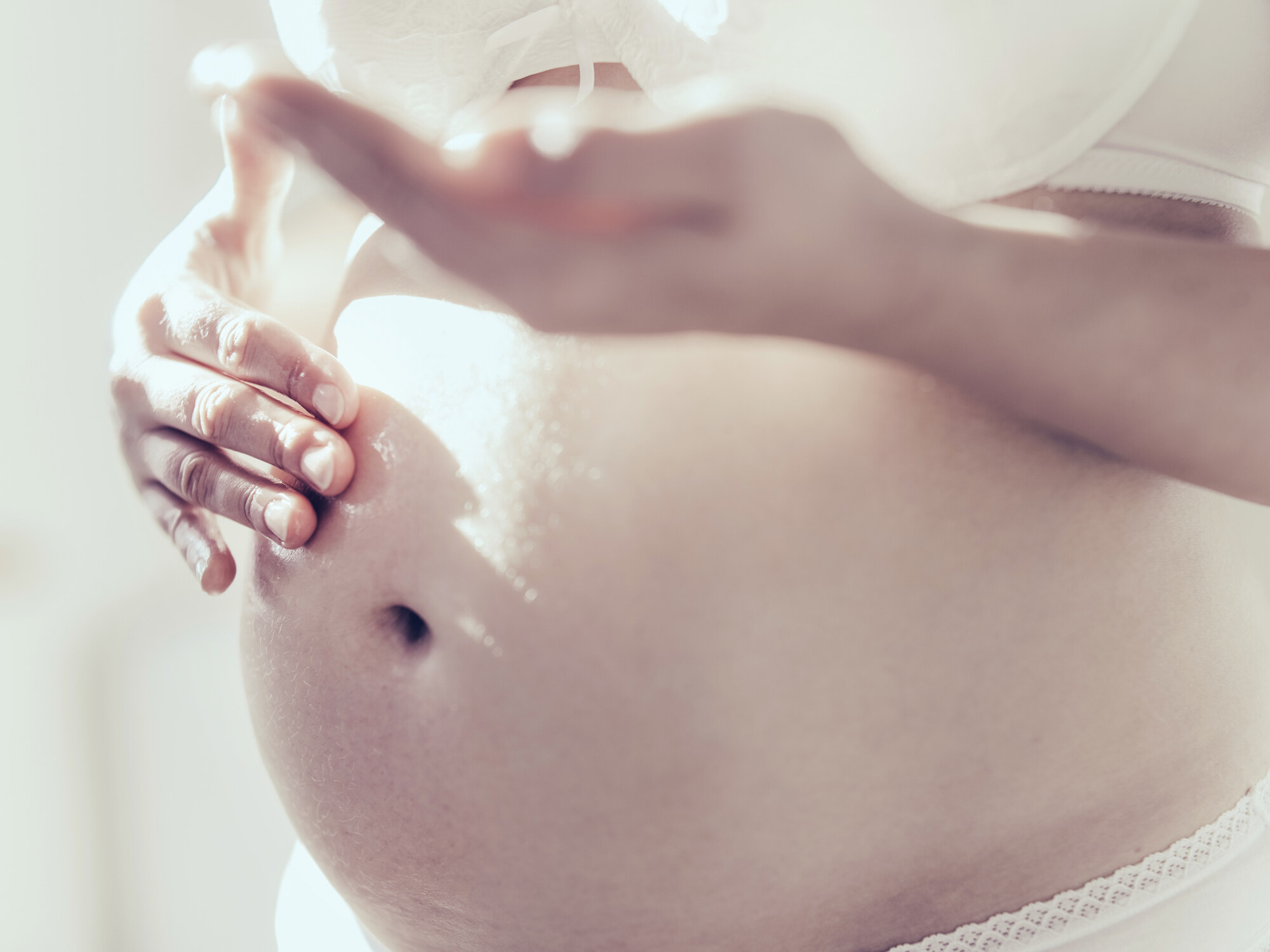 懷孕第幾周出現妊娠紋 消除妊娠紋及預防方法｜妊娠紋痕癢應怎麼辦？