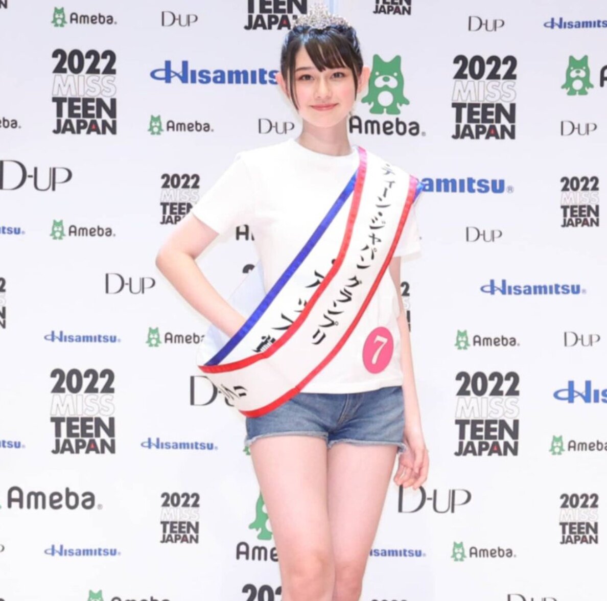 日本新晉美少女：石川花