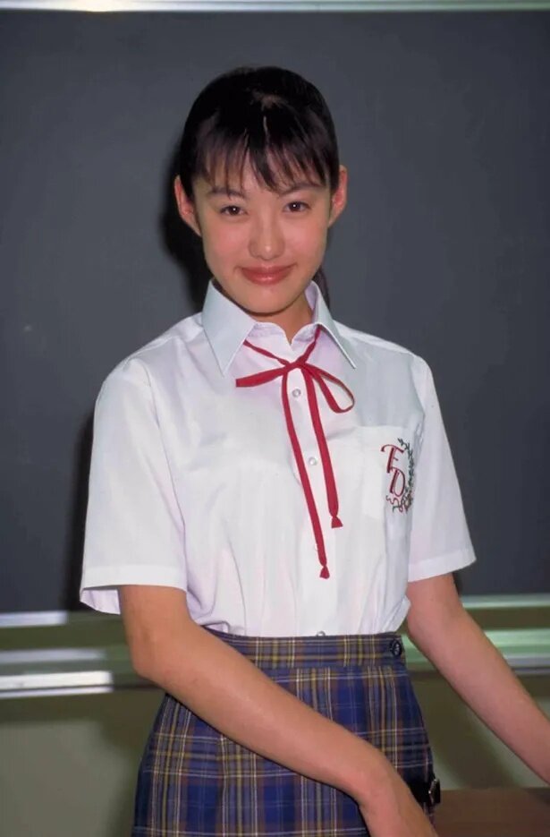 第一代美雪(1995-97):友坂里惠 第一代美雪(1995-97):友坂里惠