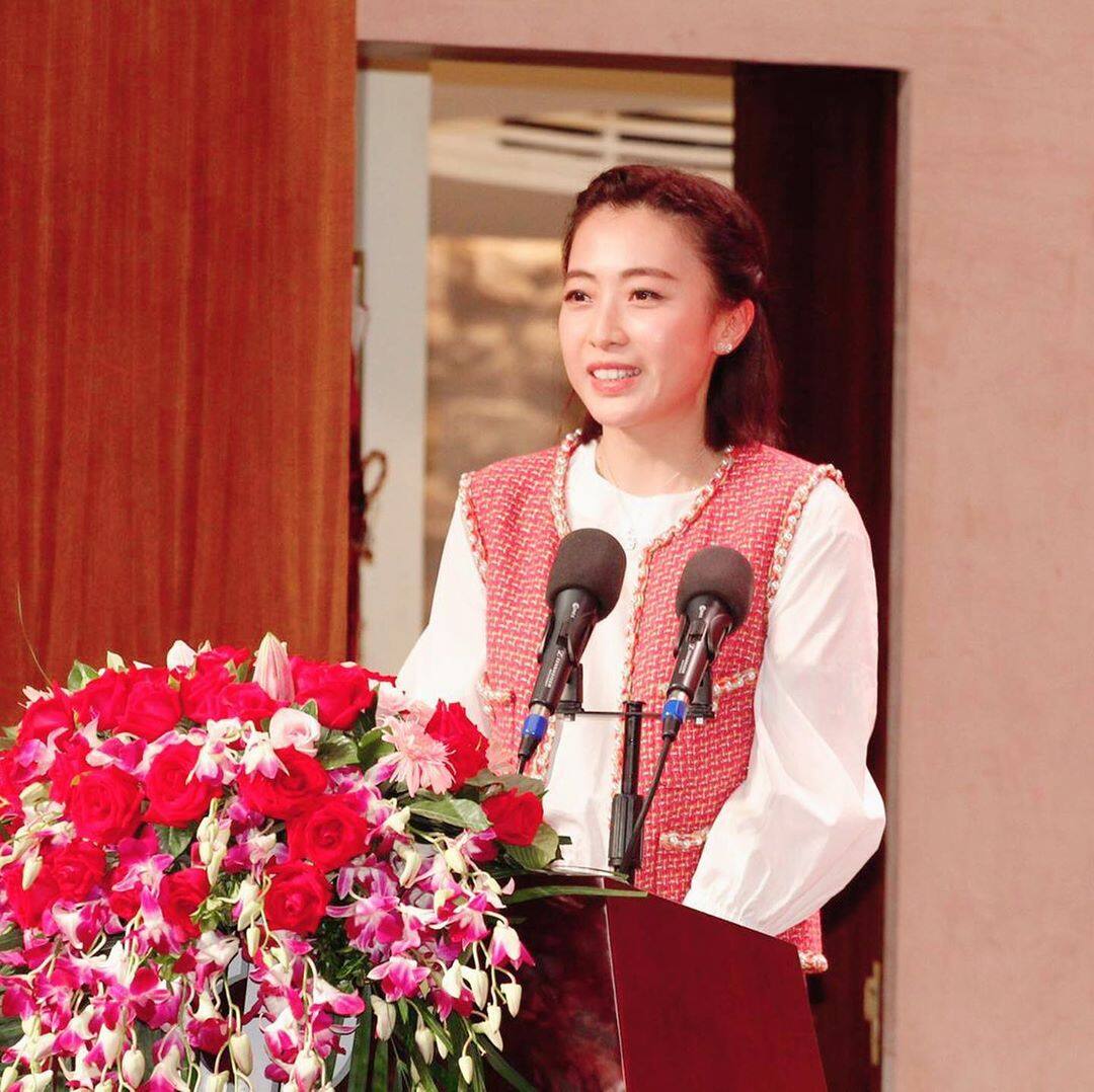 貴婦級化妝 甘比和Grace兩位對眼睫毛的要求也非常高