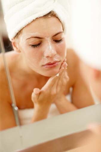 用卸妝油長粉刺可能做少這個重要步驟！卸妝油正確用法 ＋ 好用卸妝油推
