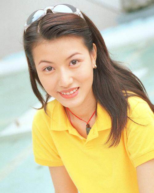 黃瑩於1994年參選香港小姐，超大眼的她被視為大熱人選之一