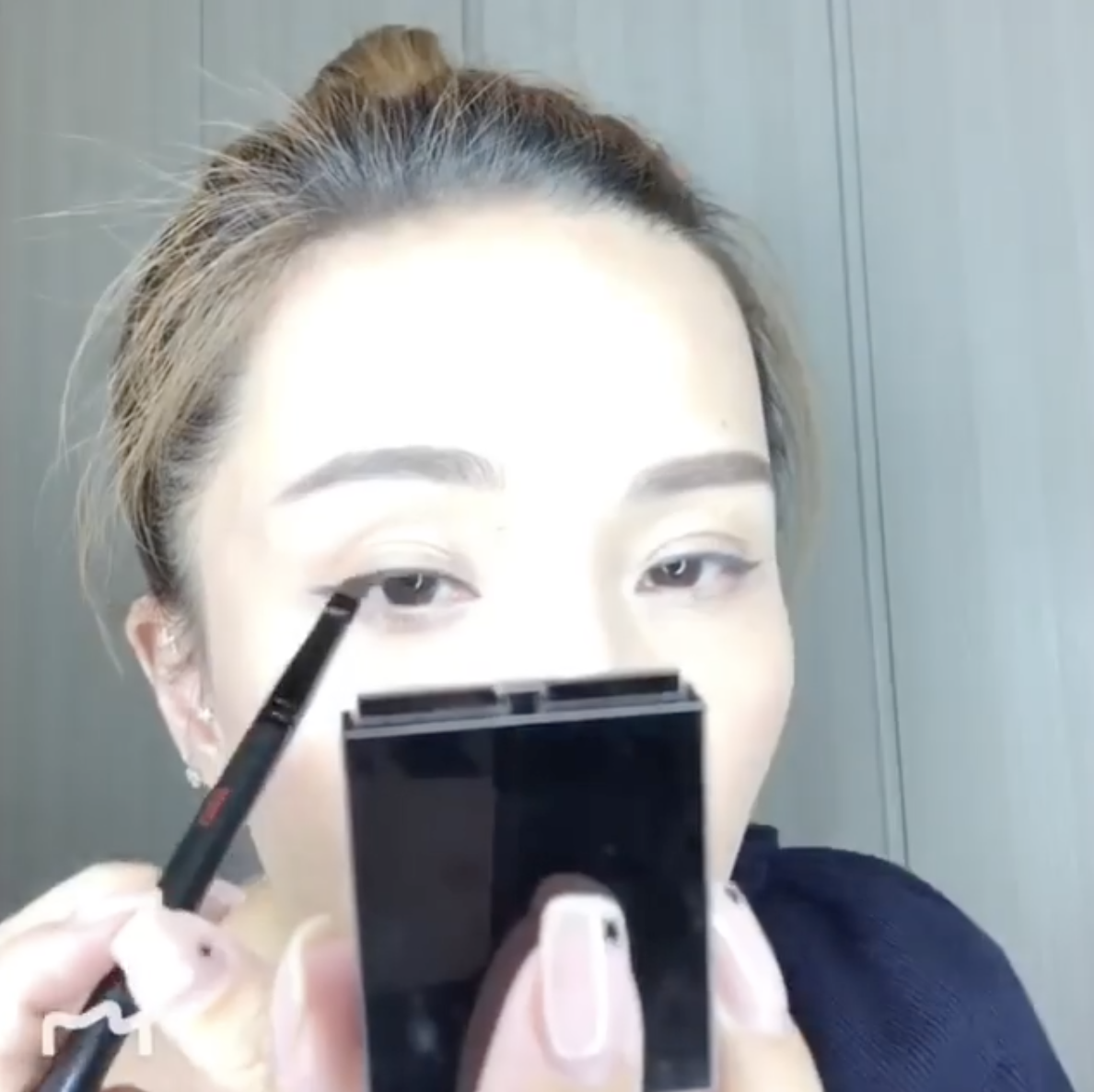胡蓓蔚一定會畫好眼線才出門! 胡蓓蔚一定會畫好眼線才出門!