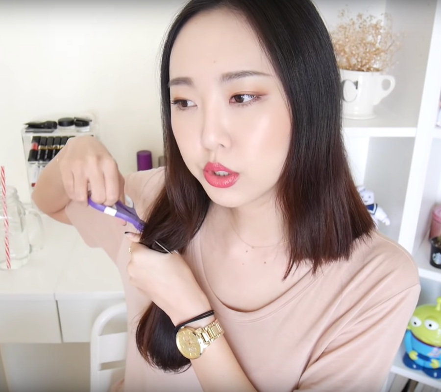 自己剪頭髮技巧 不要一下子剪到理想長度 自己剪頭髮技巧 不要一下子剪到理想長度