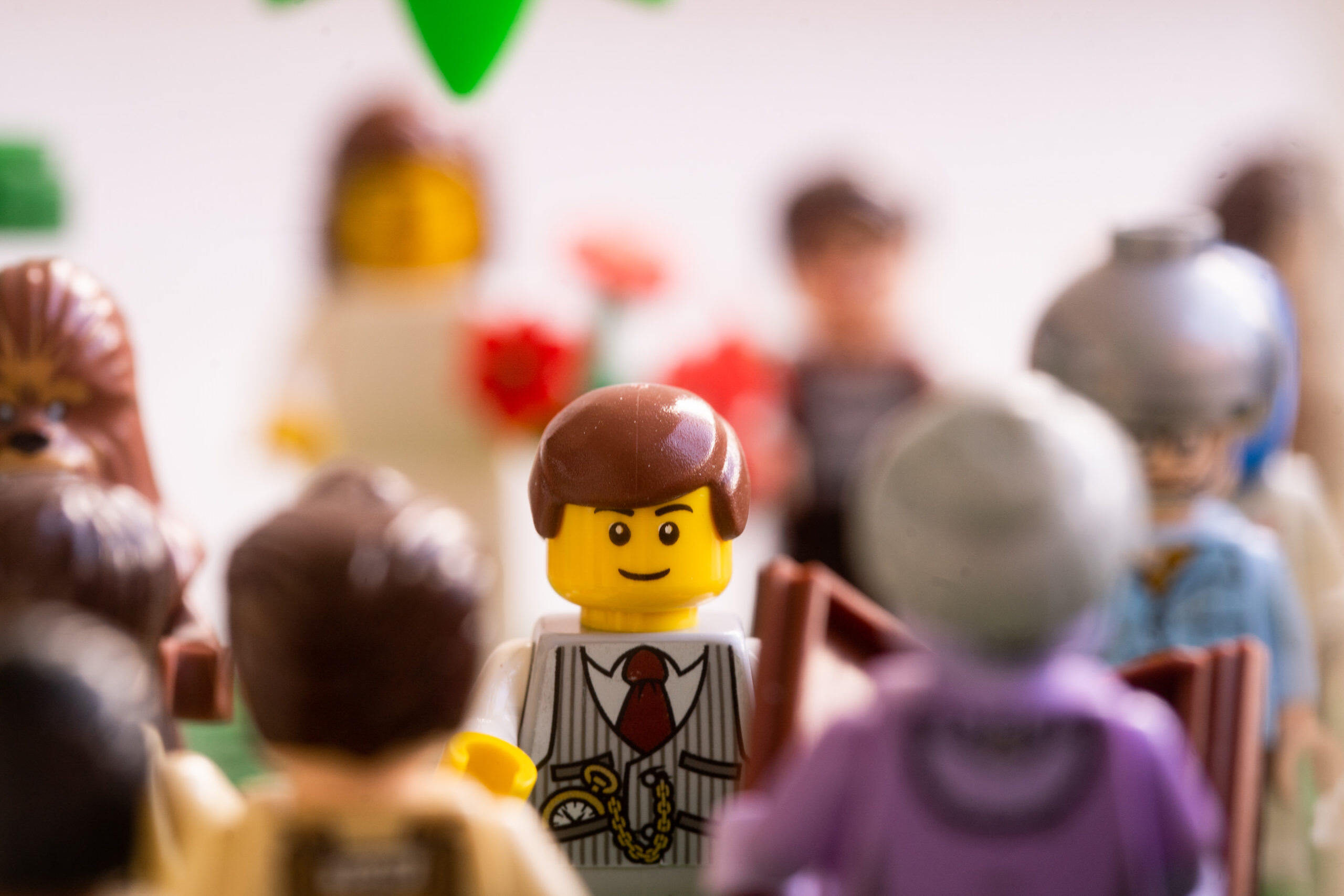 【另類婚紗相】攝影師「LEGO婚照」網上爆紅：在家打造求婚、行禮、宣誓、晚宴每一個
