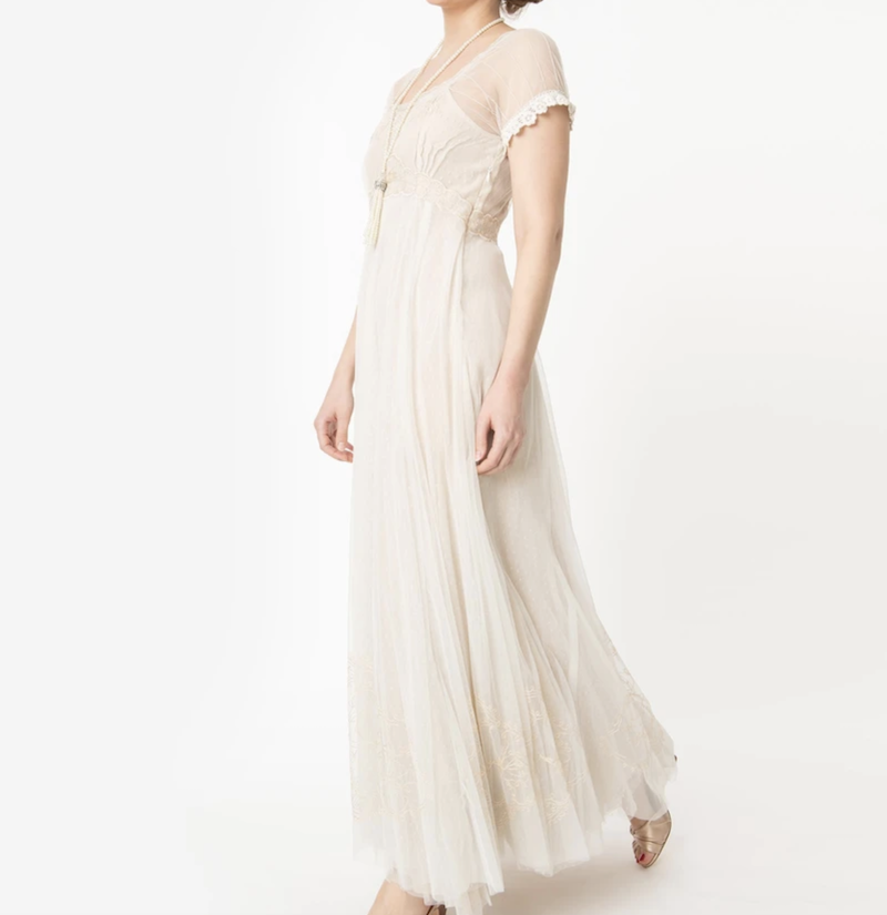 仿復古風米白色婚紗