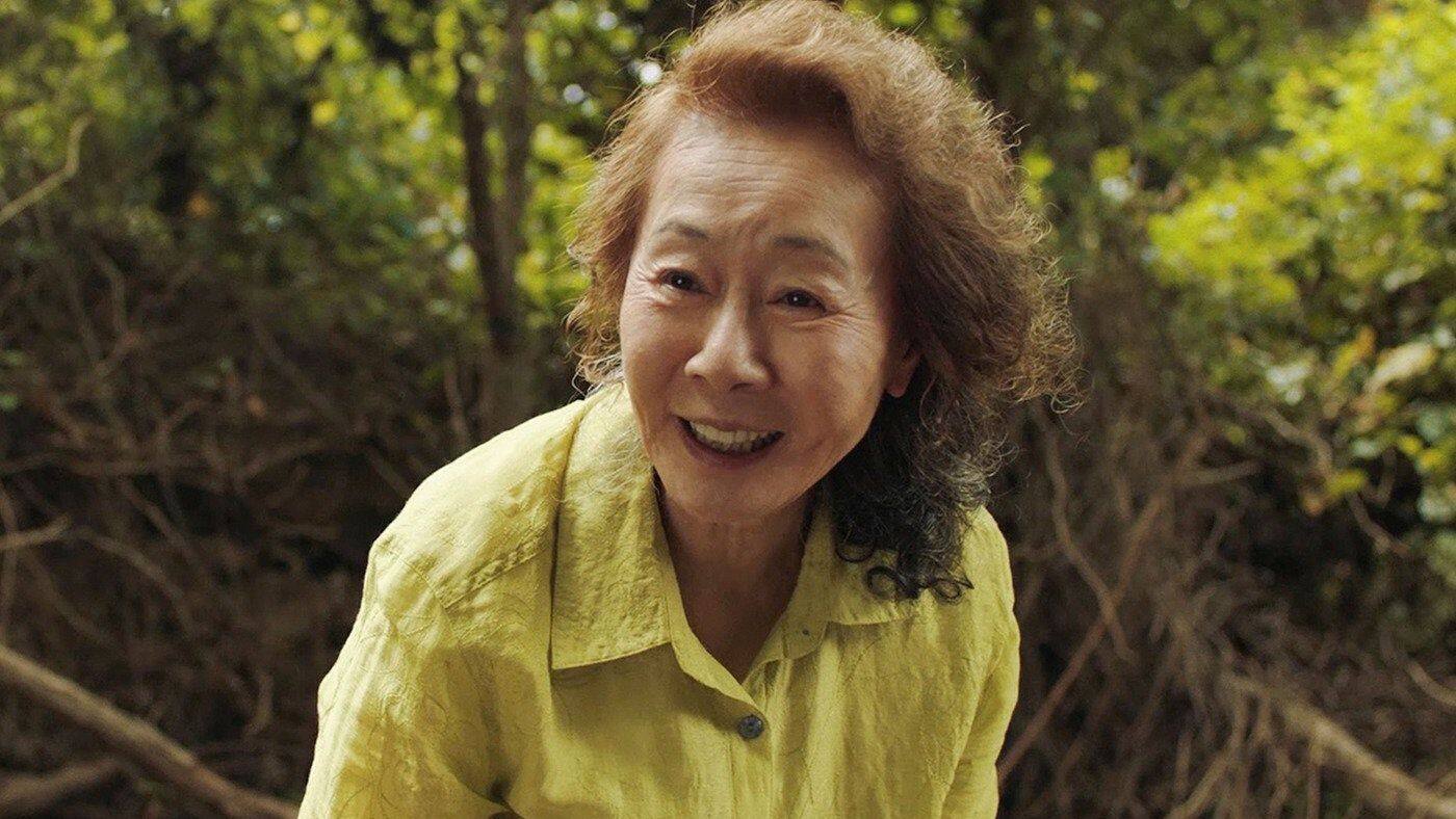 奧斯卡女配｜尹汝貞成首位韓女演員奪獎！經歷婚變、為愛息影 靠正能量揚