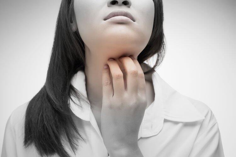 氣管敏感可以斷尾嗎？喉嚨痕是初期警號？中醫師警告持續不理有機會導