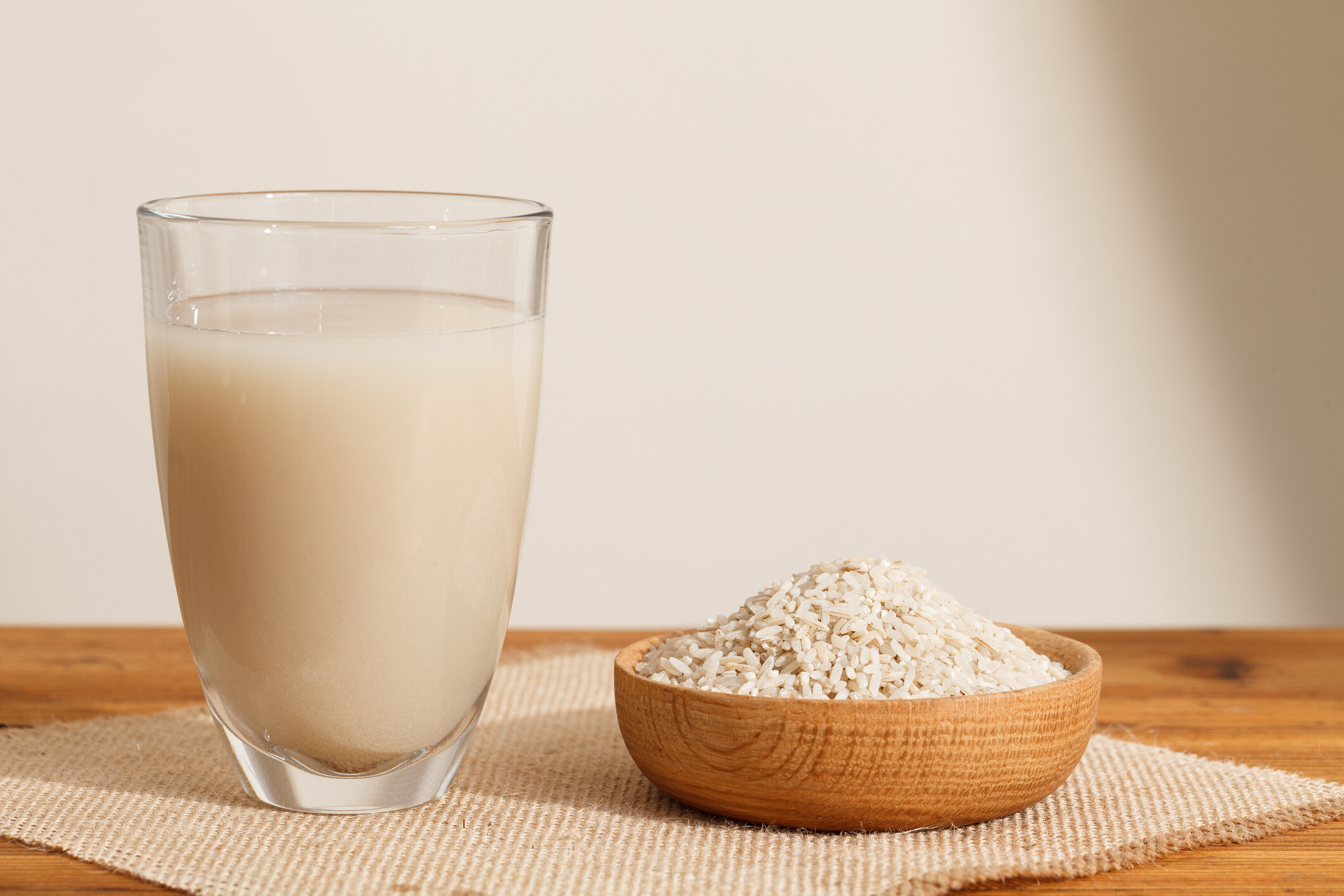 米水VS米奶點樣揀？營養學家教揀健康飲品：養生美顏又低脂