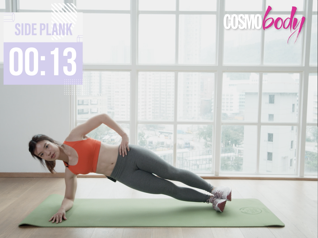 4分鐘高效腹肌訓練!HIIT Workout高強度間歇訓練集中燒脂減肥操腹肌 - Cosmo Fit Friday 4分鐘高效腹肌訓練!HIIT Workout高強度間歇訓練集中燒脂減肥操腹肌 - Cosmo Fit Friday