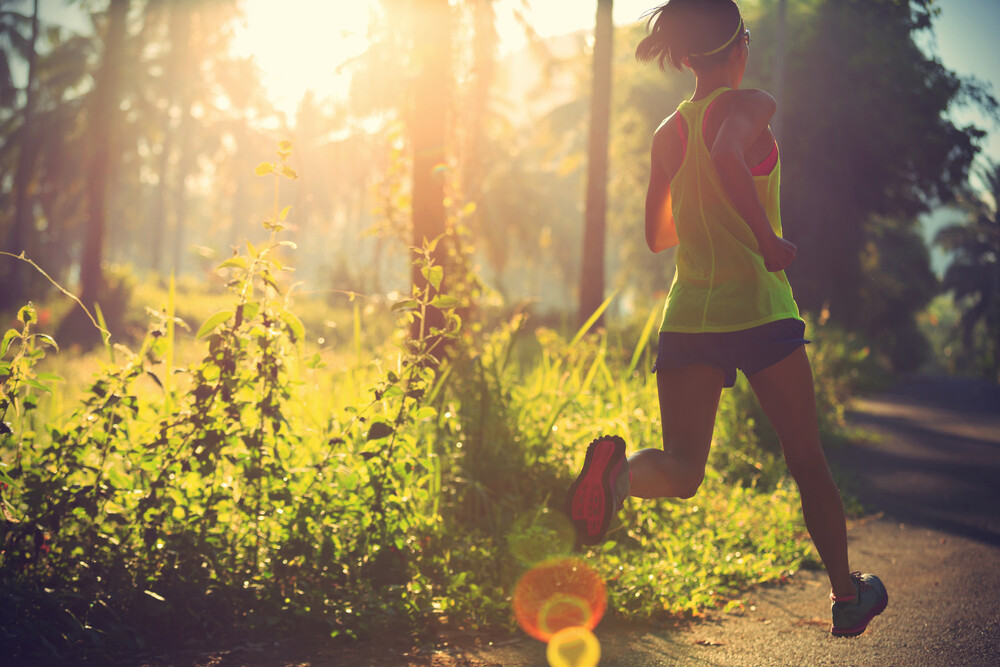 慢跑最適合運動新手‍♀️人氣跑步教練解答慢跑10問：好處、裝備、姿勢、常犯錯