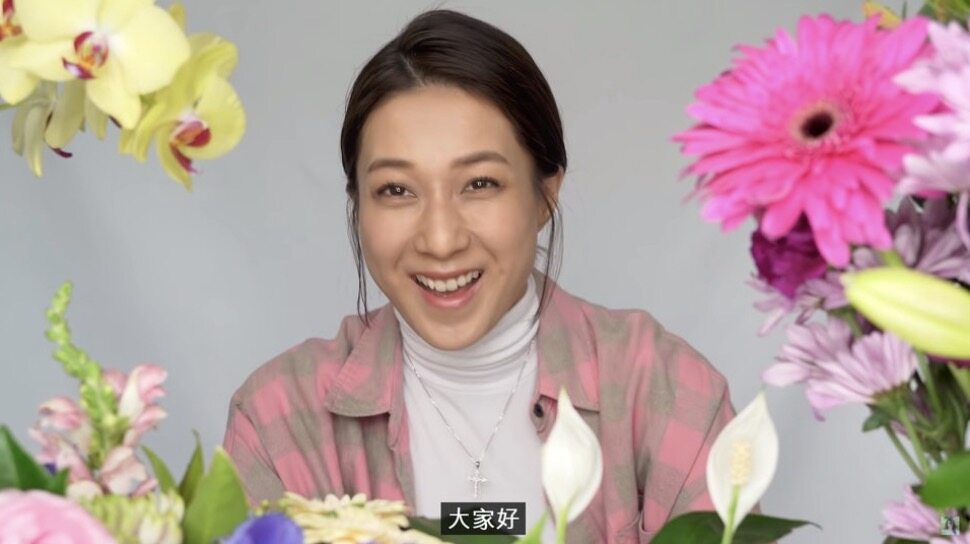37歲鍾嘉欣公開10大凍齡秘訣:薑水浸腳+飲綠茶抗氧化+每朝吸收維他命D⋯⋯ 37歲鍾嘉欣公開10大凍齡秘訣:薑水浸腳+飲綠茶抗氧化+每朝吸收維他命D⋯⋯